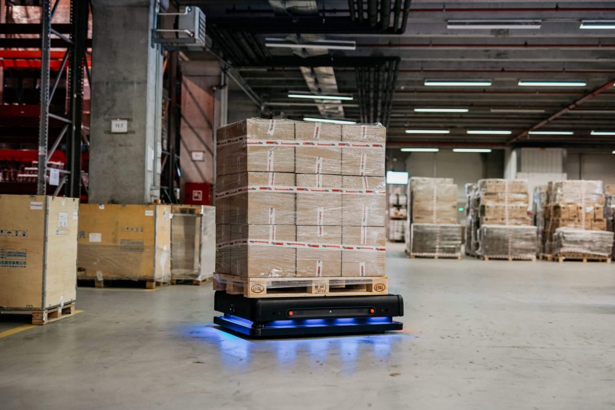 five-things-to-consider-before-choosing-a-warehouse-automation-robotics-solution-image-3